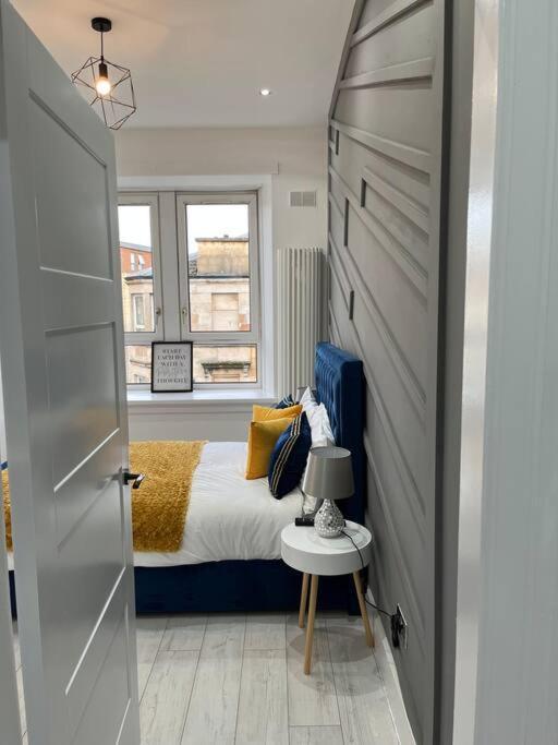 Cheerful 2 Bedroom Homely Apartment, Sleeps 6 Guest Comfy, 3X Double Bed, Parking, Free Wifi, Suitable For Business, Leisure Guest,Glasgow, Glasgow West End, Near City Centre Екстер'єр фото