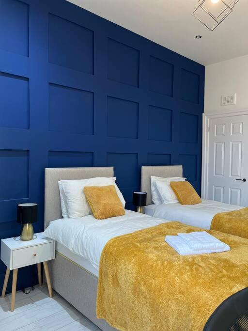 Cheerful 2 Bedroom Homely Apartment, Sleeps 6 Guest Comfy, 3X Double Bed, Parking, Free Wifi, Suitable For Business, Leisure Guest,Glasgow, Glasgow West End, Near City Centre Екстер'єр фото