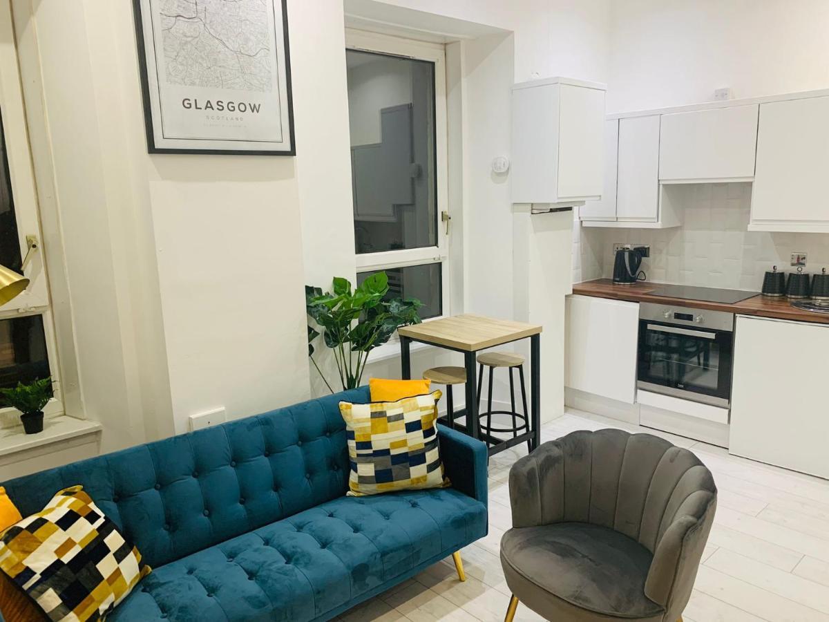 Cheerful 2 Bedroom Homely Apartment, Sleeps 4 Guest Comfy, 1X Double Bed, 2X Single Beds, Parking, Free Wifi, Suitable For Business, Leisure Guest,Glasgow, Glasgow West End, Near City Centre Екстер'єр фото