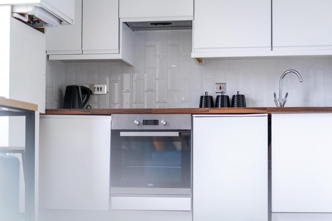 Cheerful 2 Bedroom Homely Apartment, Sleeps 6 Guest Comfy, 3X Double Bed, Parking, Free Wifi, Suitable For Business, Leisure Guest,Glasgow, Glasgow West End, Near City Centre Екстер'єр фото