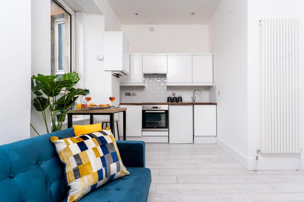 Cheerful 2 Bedroom Homely Apartment, Sleeps 6 Guest Comfy, 3X Double Bed, Parking, Free Wifi, Suitable For Business, Leisure Guest,Glasgow, Glasgow West End, Near City Centre Екстер'єр фото