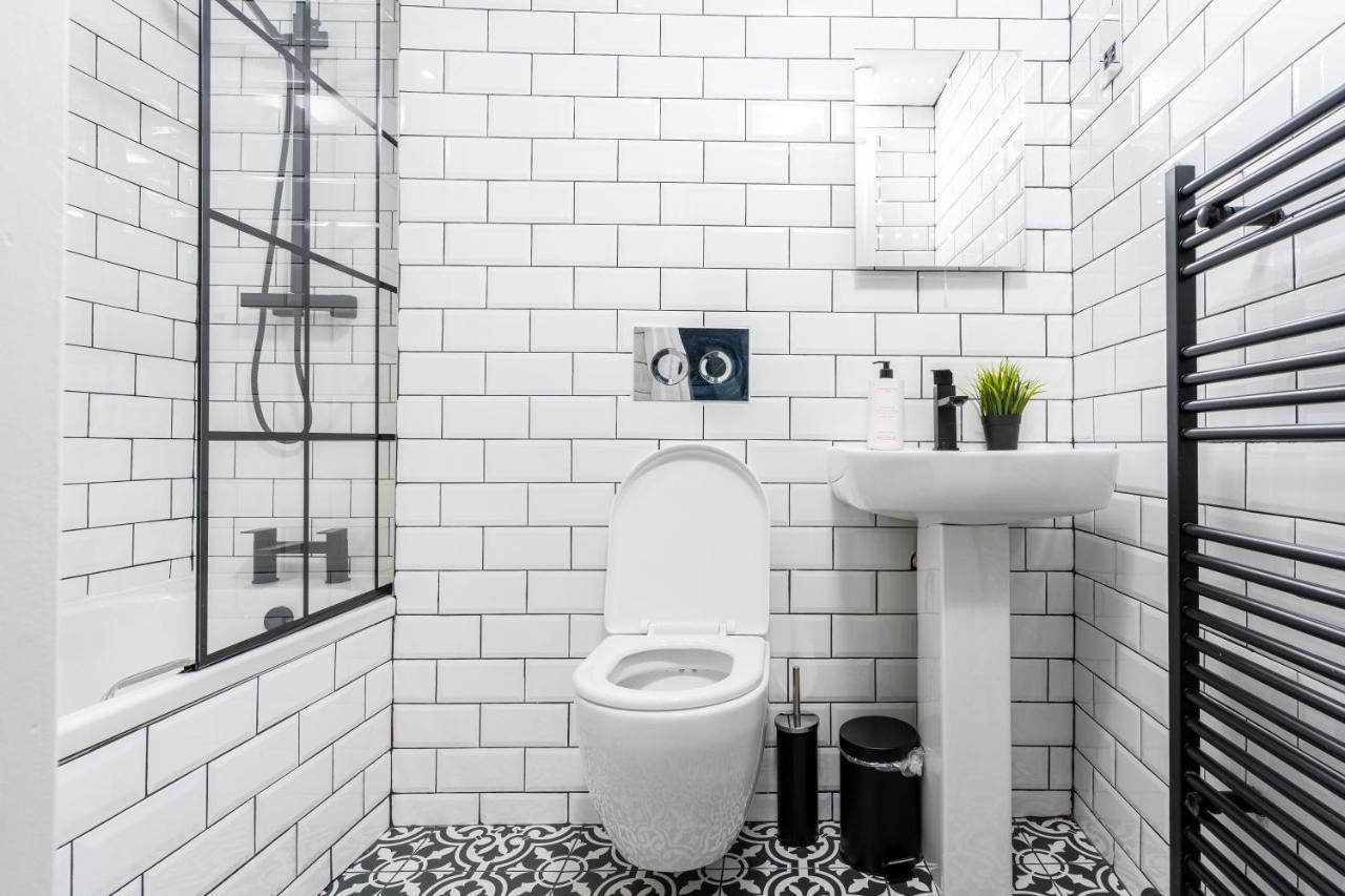 Cheerful 2 Bedroom Homely Apartment, Sleeps 6 Guest Comfy, 3X Double Bed, Parking, Free Wifi, Suitable For Business, Leisure Guest,Glasgow, Glasgow West End, Near City Centre Екстер'єр фото